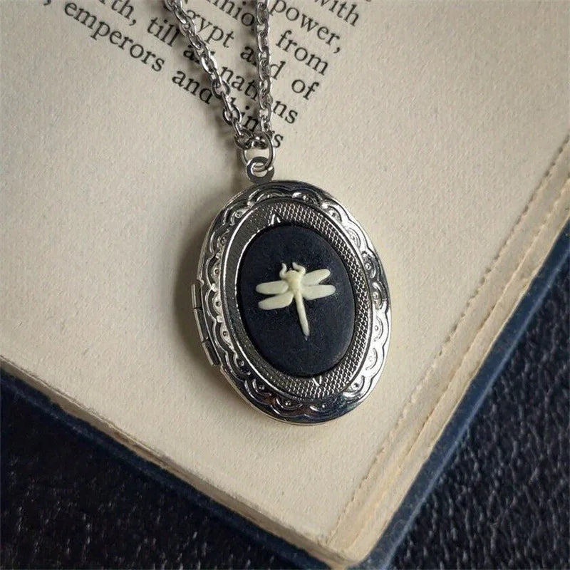 Gothic Vintage Black Red Purple Dragonfly Pendant Necklace Women's Retro Oval Collarbone Necklace Witch Jewelry Gift Accessories Oasis Select