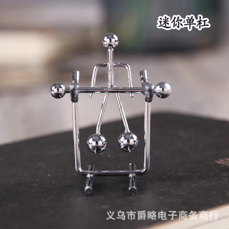 Mini Ironwork Balance Ironman, Stress-relieving Figurine, Untoppling Doll, Sports Metal Handicraft, Small Gift Oasis Select horizontal bar 2PCS