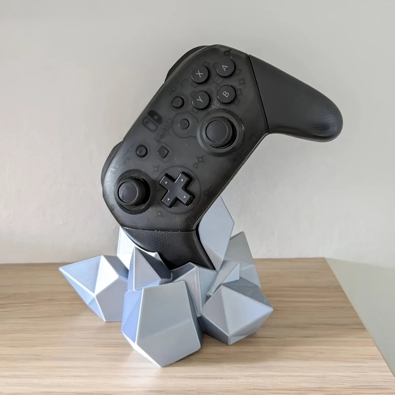 3D Printed Crystal Game Controller Stand Holder Compatible with Xbox PS4 PS5 Switch Gaming Desk Decor Ornament Gift Oasis Select Grey