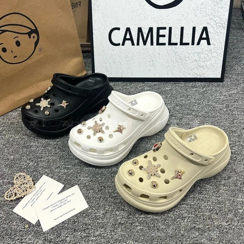 Fashionable shoe accessory set, with a shoe chain clasp, removable, suitable for sandals and flip-flops. Oasis Select