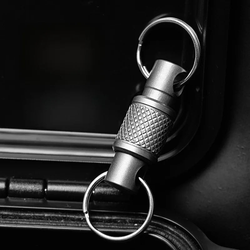 1pcs Titanium Alloy Keychain Quick Pull Lock Car Mini Universal Rotating Ring EDC Small Tool Key Accessories Outdoor Tools Oasis Select