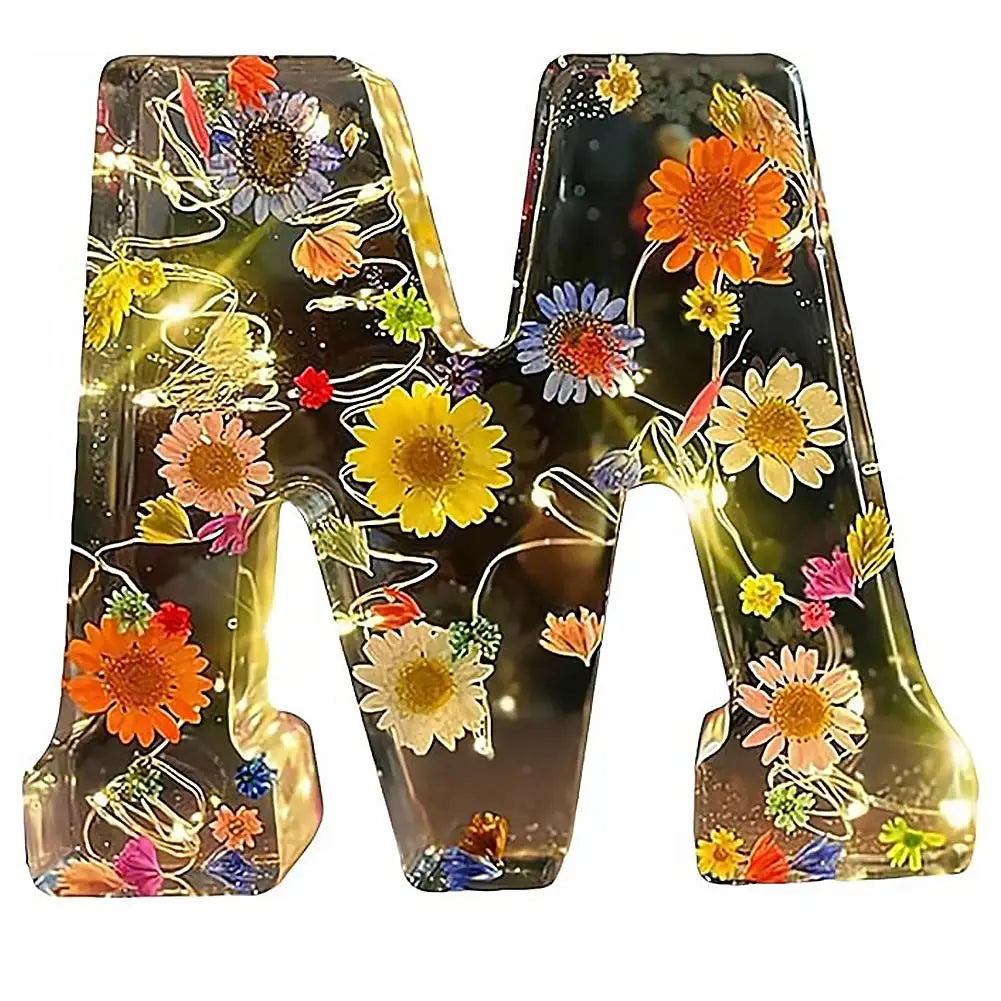 Floral Resin LED Letter Light – Dried Flower Night Lamp