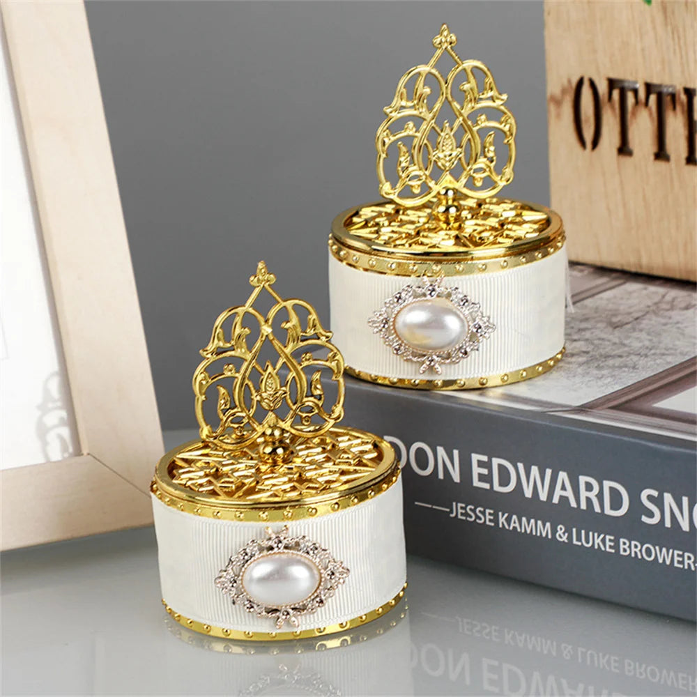 European Style Hollow Candy Box Gold Plastic Small Box Wedding Party Gift Box Baby Shower Gift Box Oasis Select