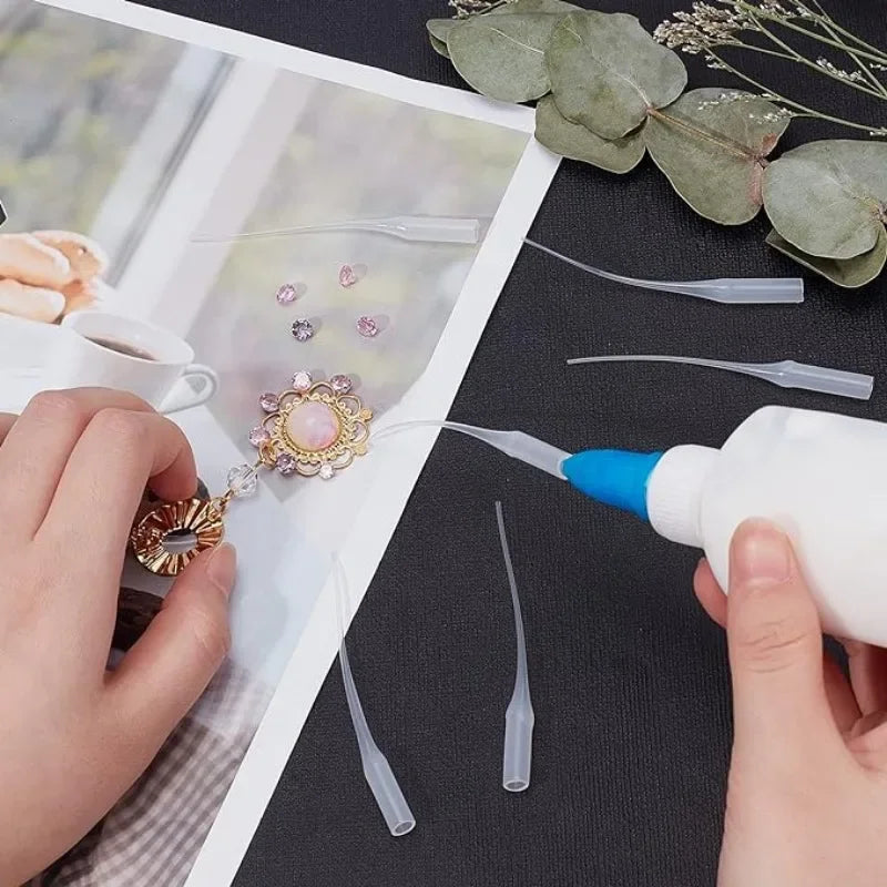 Glue Tips, 100pcs Plastic Glue Micro-Tips Glue Extender Precision CA Glue Applicator for Arts Crafts Hobby Projects Guitar Oasis Select