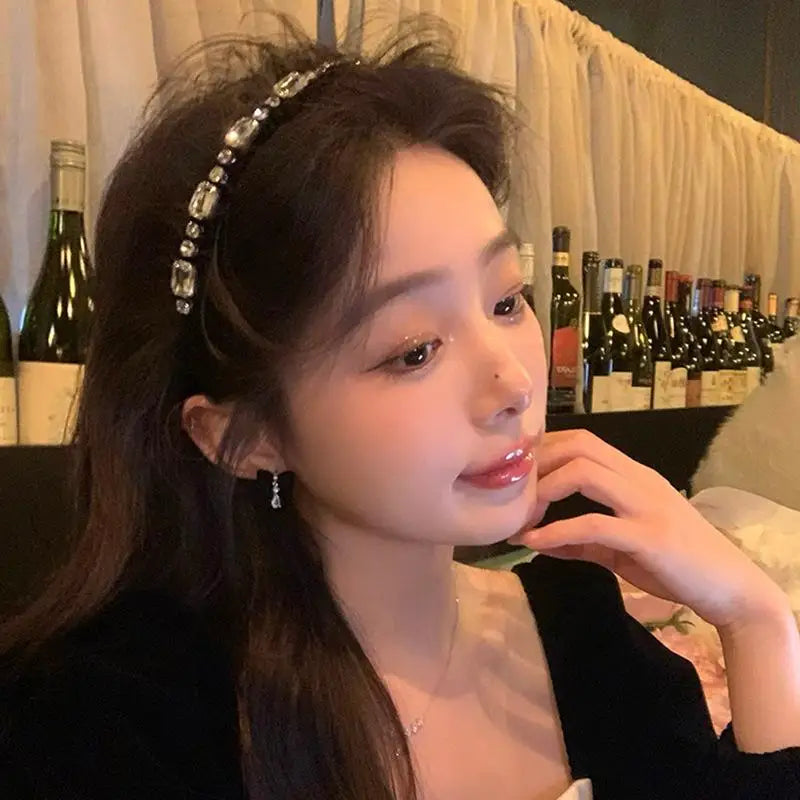 SXH Velvet Hair Hoop With Shiny Rhinestone For Women Luxury Style Headband For Autumn & Winter, Suitable For Face Washing, Hair Oasis Select