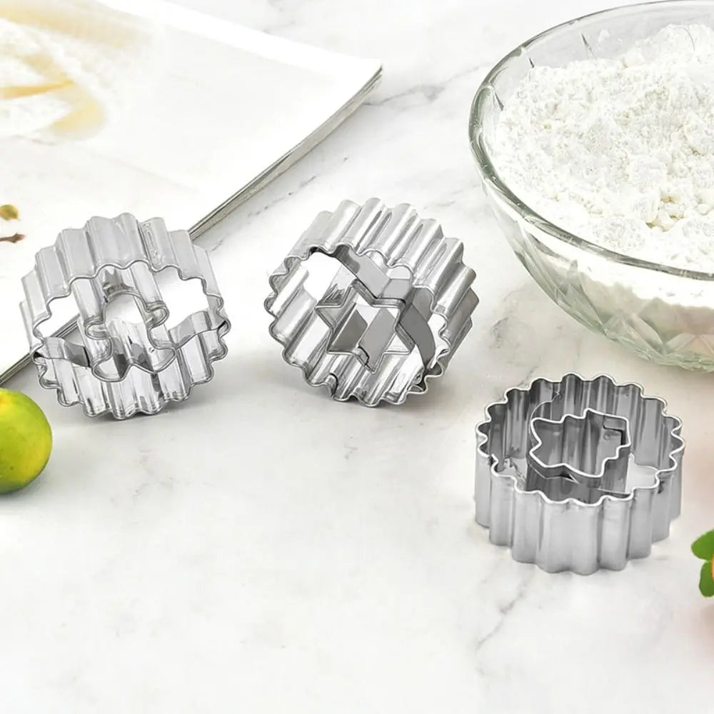 9pcs 304 Stainless Steel Christmas Cookie Cutters Snowman Xmas Tree Biscuit Baking Tools Gingerbread Man Pastry Mold Oasis Select