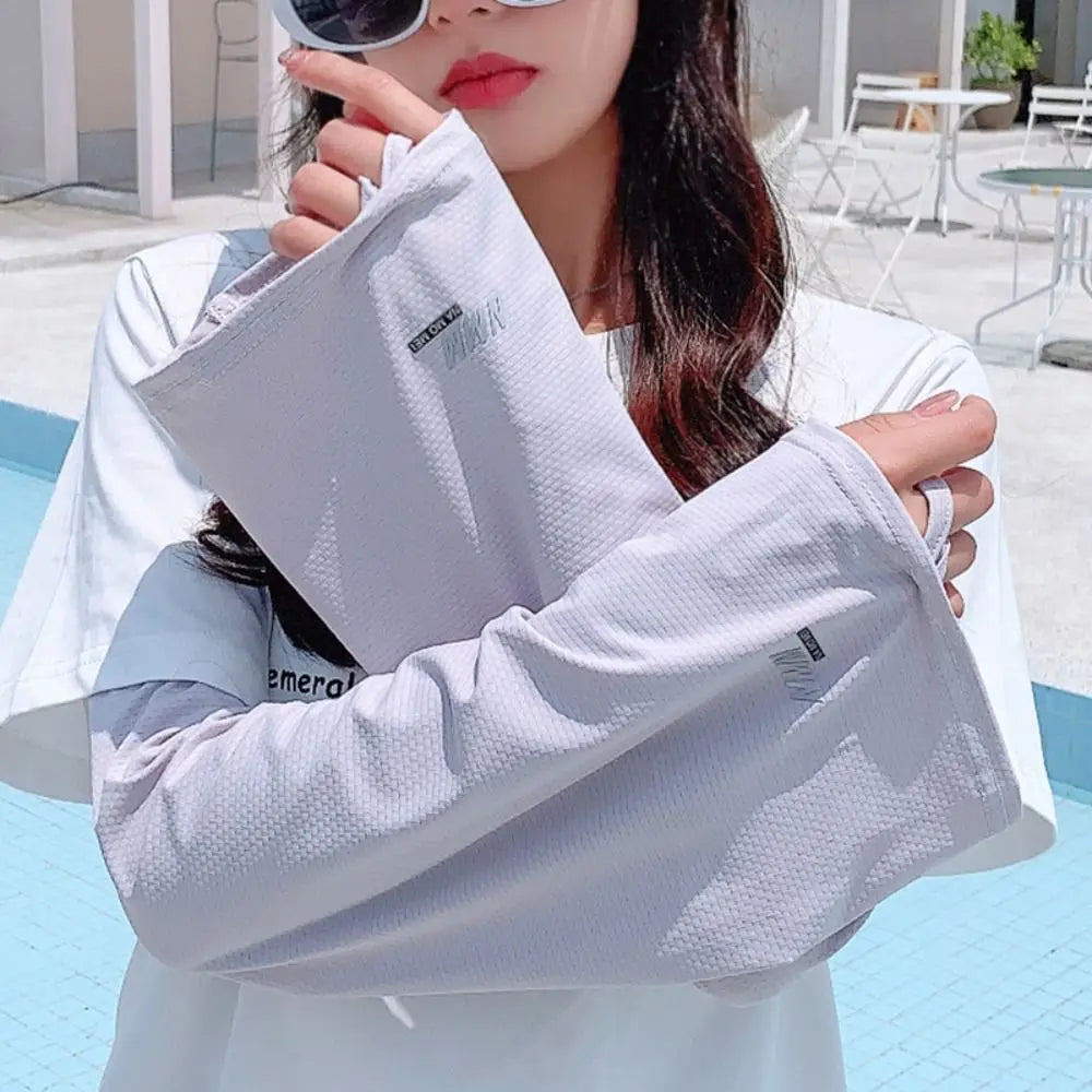 1 Pair Lightweight Sun Protection Arm Covers Loose Fit Cool Ice Silk Arm Guard Cuff Polyester Solid Color Ice Sleeve Oasis Select