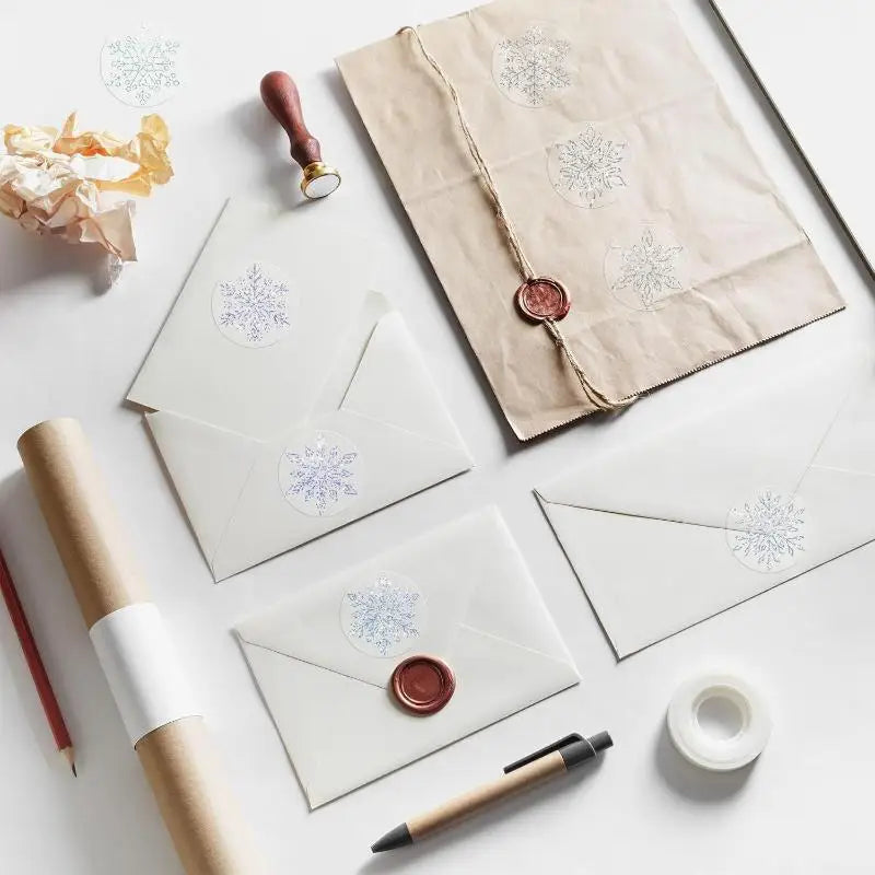 500 Sheets/roll Transparent Snowflakes Stickers Christmas Tags Stickers For Kids Gift Baking Package Envelope Decor Stationery Oasis Select A
