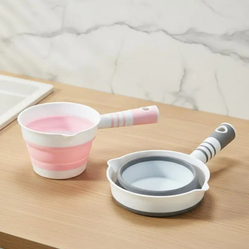 Collapsible Silicone Water Ladle – Non-Slip & Foldable Scoop