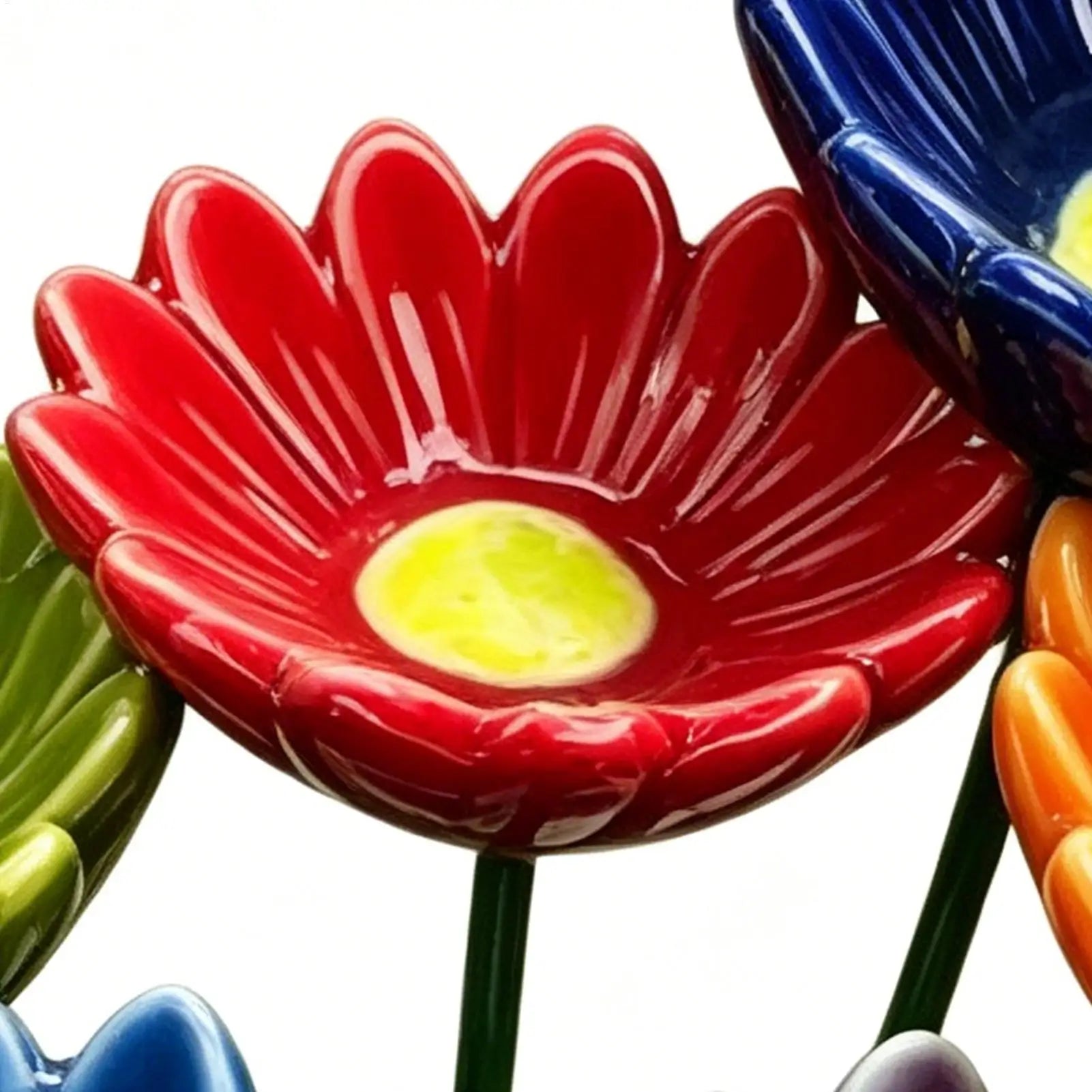 6Pcs ee Watering Cup Bee Watering Station Bee Garden Outdoor Butterfly Feeder Insect Watering Bee Ladder Outdoor Yard Decoration