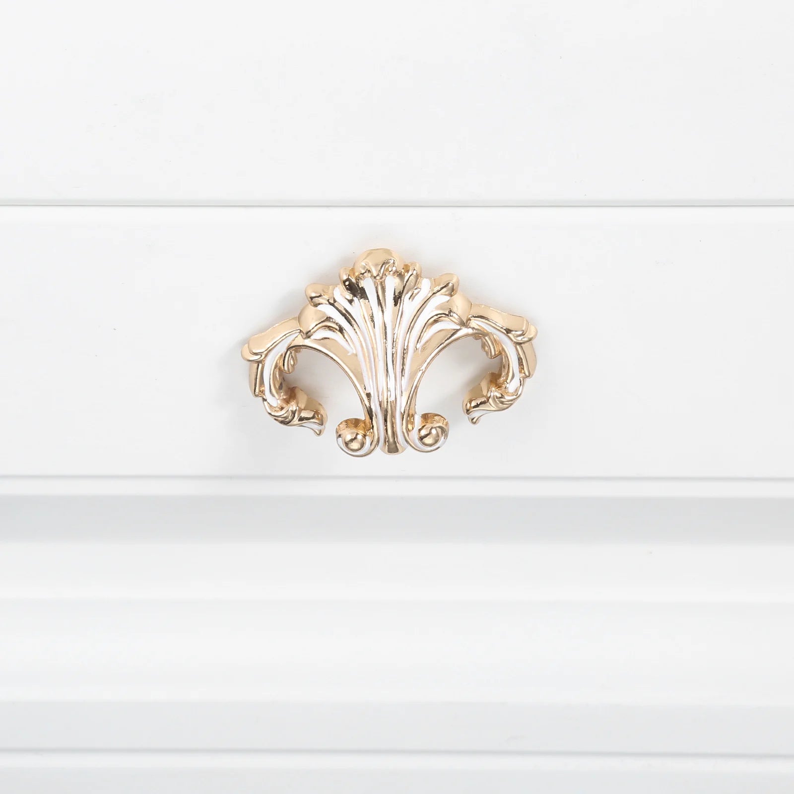 1 pc Antique White gold Classic knob Furniture Hardware Single Hole Zinc Alloy Pull handle for Kitchen Cabinets Sliding Door Oasis Select