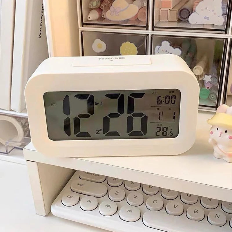 Digital Alarm Clock 12/24-hour Display Screen Timer LED Night Light Suitable for Bedroom and Household Use Oasis Select