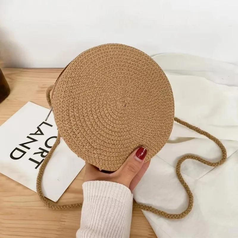 Round Straw Crossbody Bag – Minimalist Women's Shoulder Purse