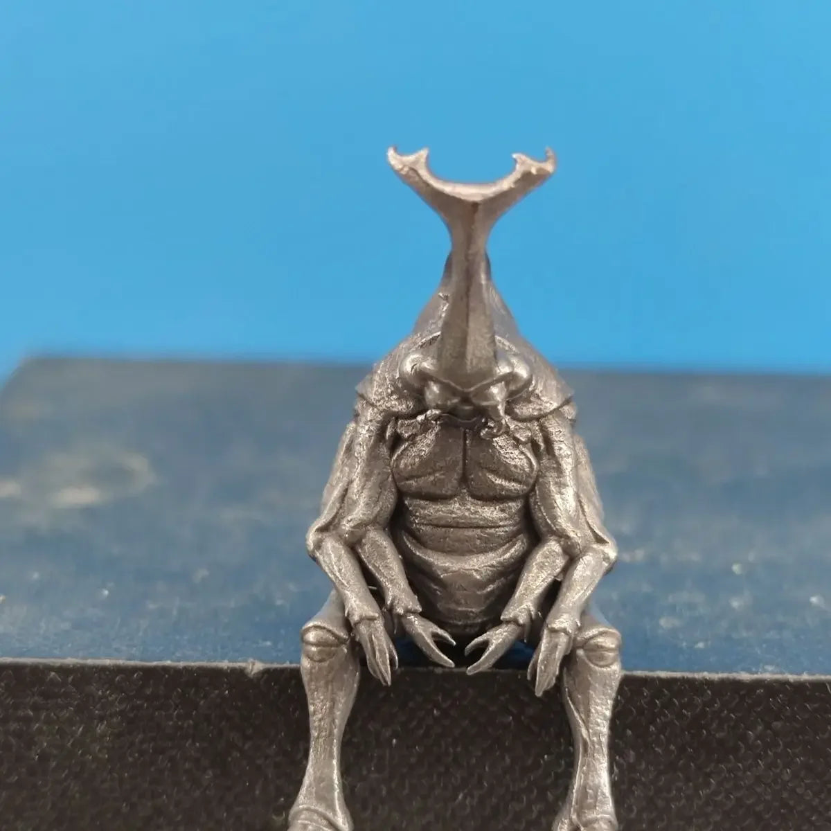 Miniature Pure rhinoceros beetle Copper Aged Realistic Simulation Insect Model Hand-Made Car Ornament Animal Desktop Statue Oasis Select