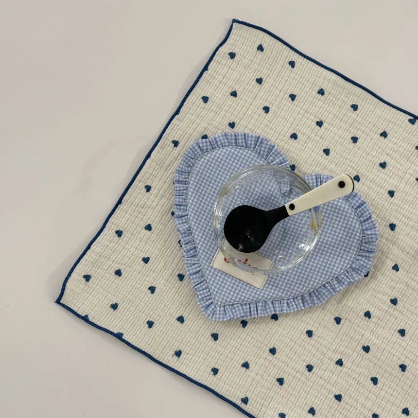 Cute Insulated Heart Shaped Placemat Colorful Plaid Lace Design Portable Dining Table Mat Home Decor Table Linens Accessory Oasis Select