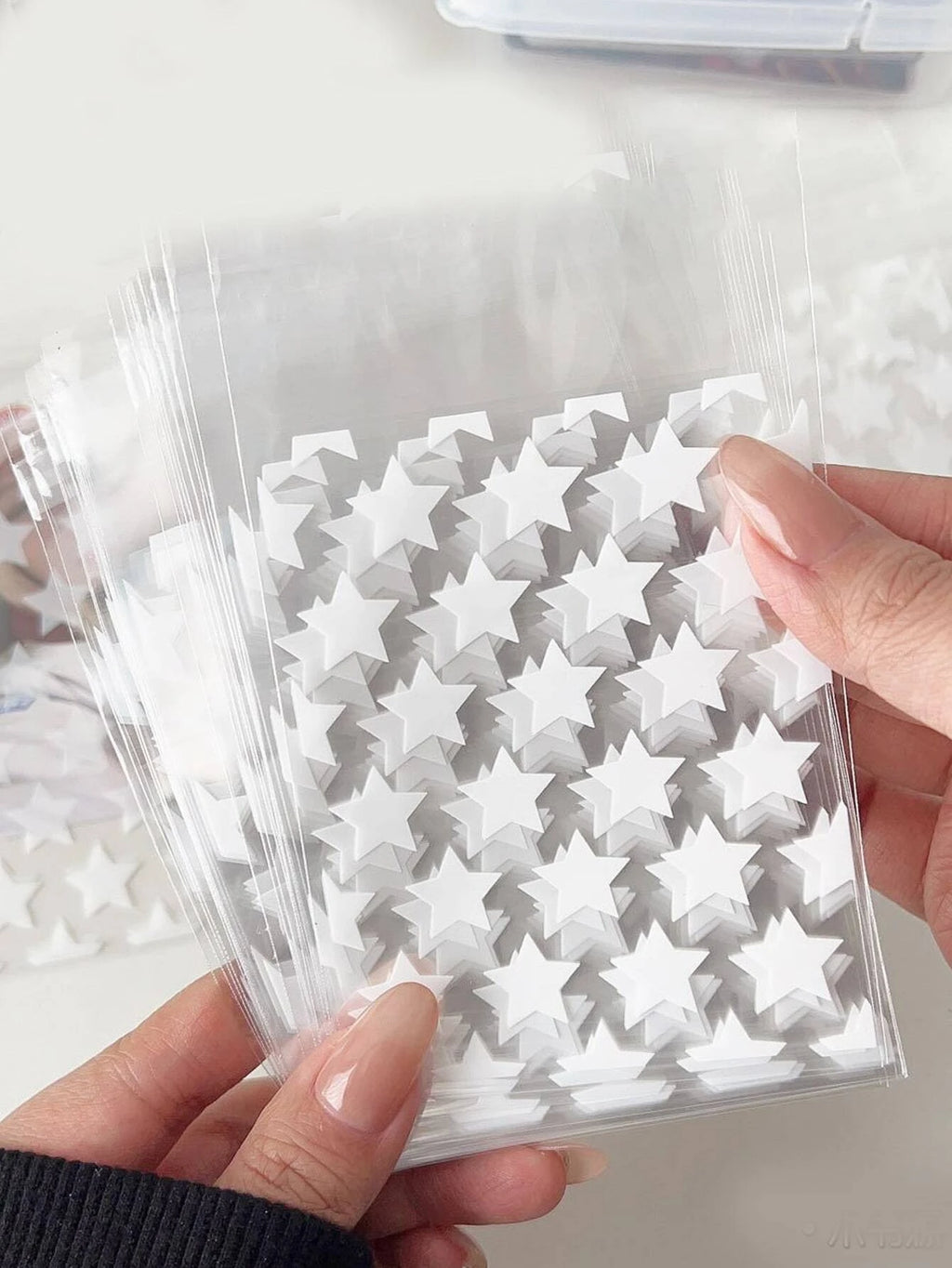 Clear Opp Gift Packaging Bag With Star & Circle Print - A Convenient Way to Store and Display Your Accessories Oasis Select