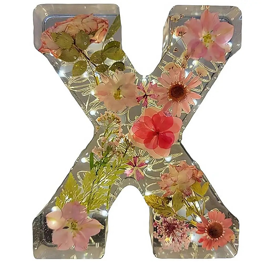 Floral Resin LED Letter Light – Dried Flower Night Lamp