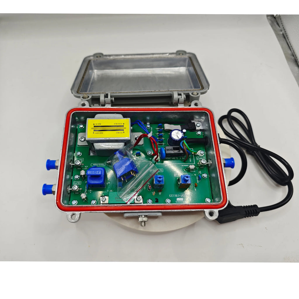 32db cable TV RF signal amplifier indoor type 45-860MHz 1 in 2 out, adjustable output Catv amplifier Oasis Select