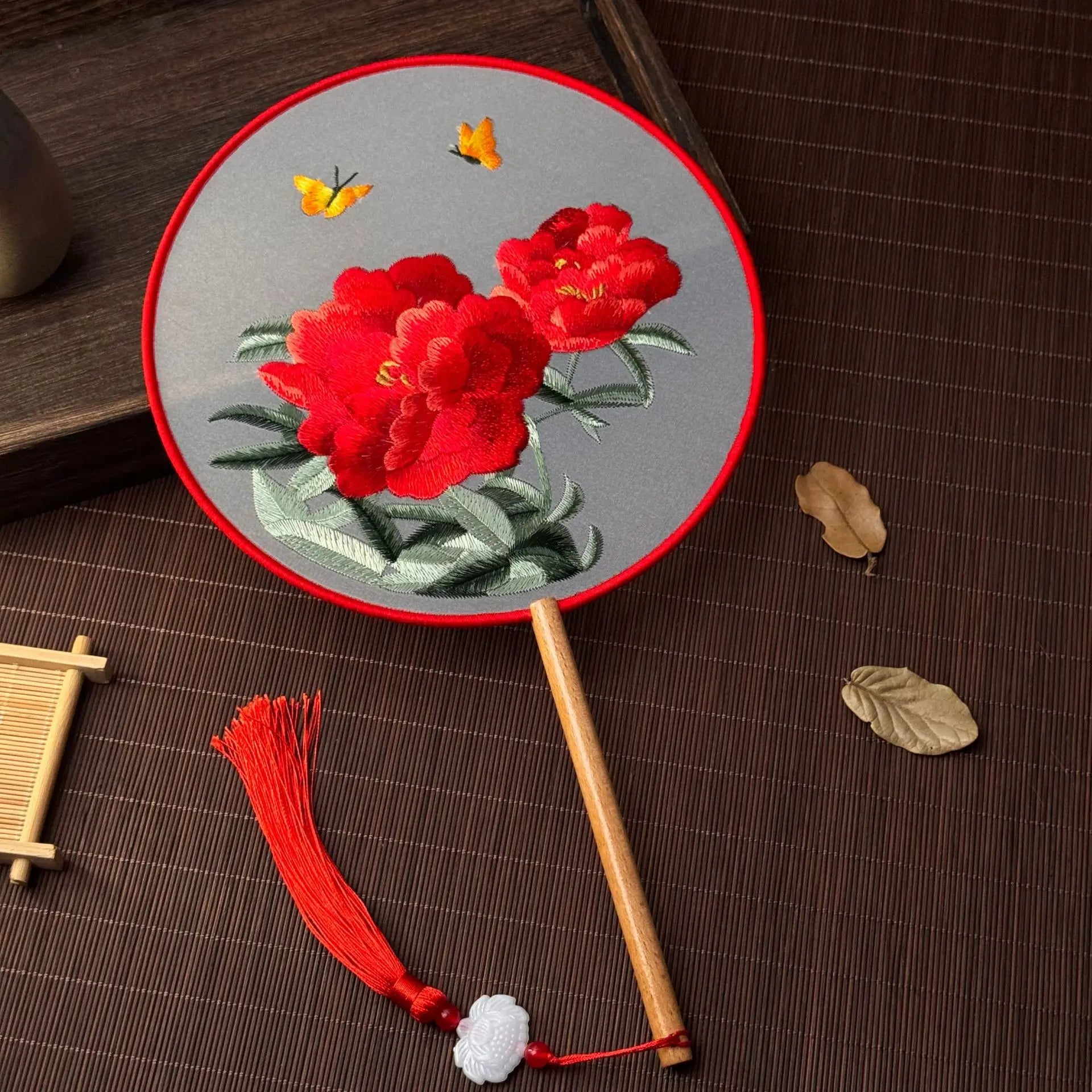 Red Flower Silk Fan Double Sided Embroidery Round Fan Chinese Palace Hanfu Hand Fan Craft Wedding Gift For Guests Home Decor Oasis Select