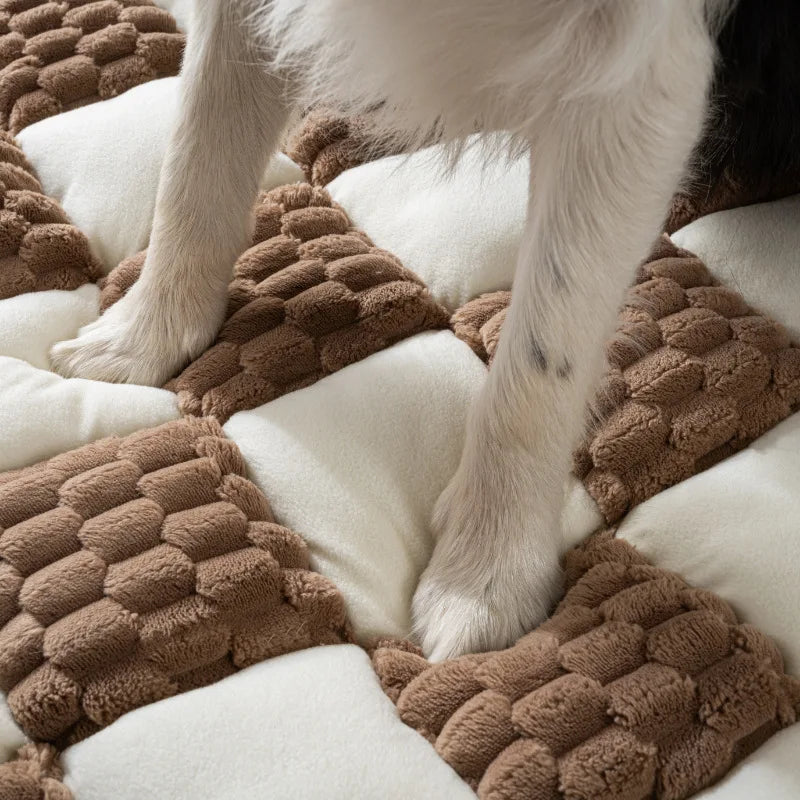 Cross-border Upgraded Chessboard Dog Sofa Bed Thickened Non-slip Pet Mat Four Seasons Universal U-shaped Dog Kennel Soft Oasis Select