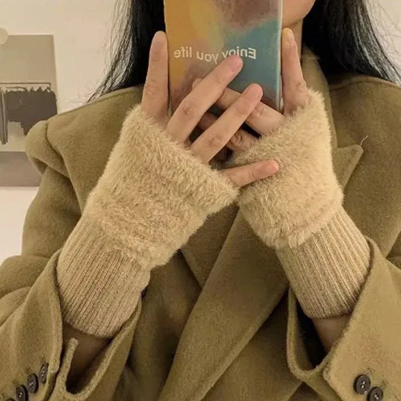 Women's Plush Half-Finger Gloves – Warm Knit Fingerless