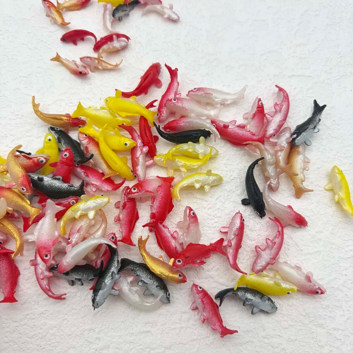 Random 5Pcs/Set Soft PVC Goldfishes Models Epoxy Filling Material Crystal Ocean Resin 3D Mini Fish Modeling Filler Mini Craft Oasis Select