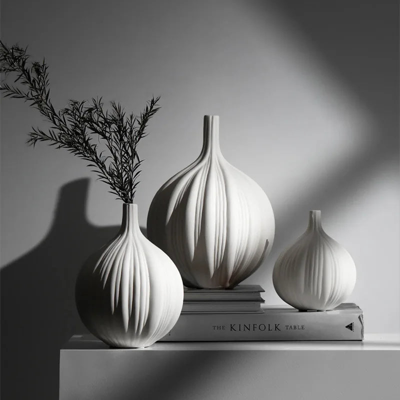 Simple and Creative Simple Elegant Ceramic Vase Decoration Dry Flower Arranger Living Room Advanced Sense of Home Decoration Oasis Select