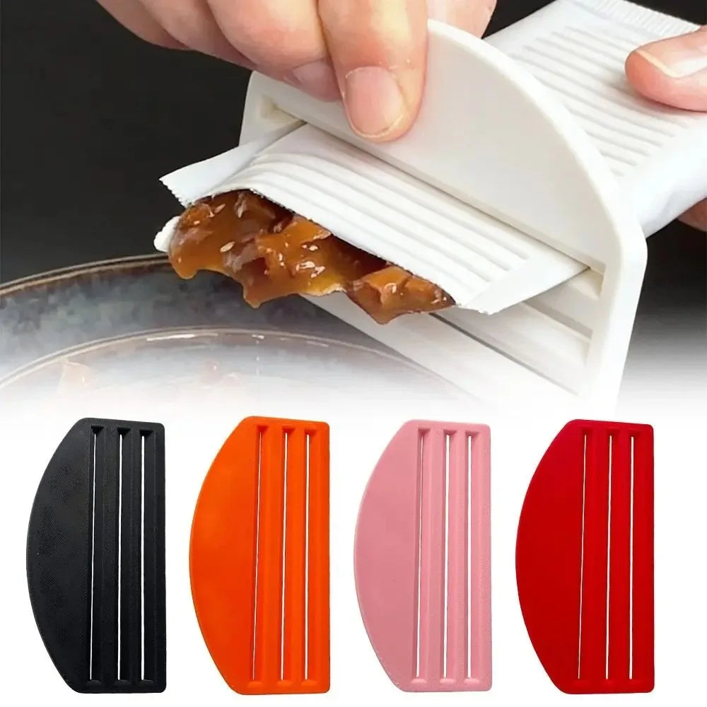 Portable Multifunction Cat Treat Dispenser Manual Reusable Cream Tube Squeezer Toothpaste Dispenser Oasis Select