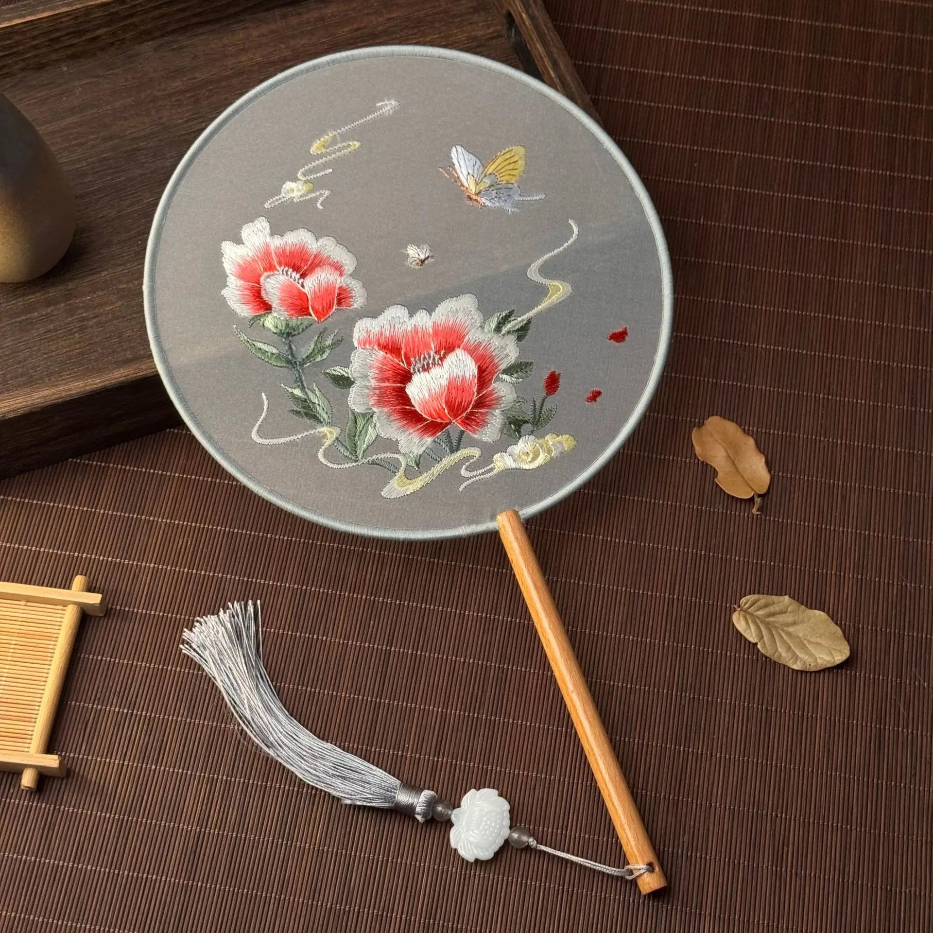 Red Flower Silk Fan Double Sided Embroidery Round Fan Chinese Palace Hanfu Hand Fan Craft Wedding Gift For Guests Home Decor Oasis Select B CHINA 1PC