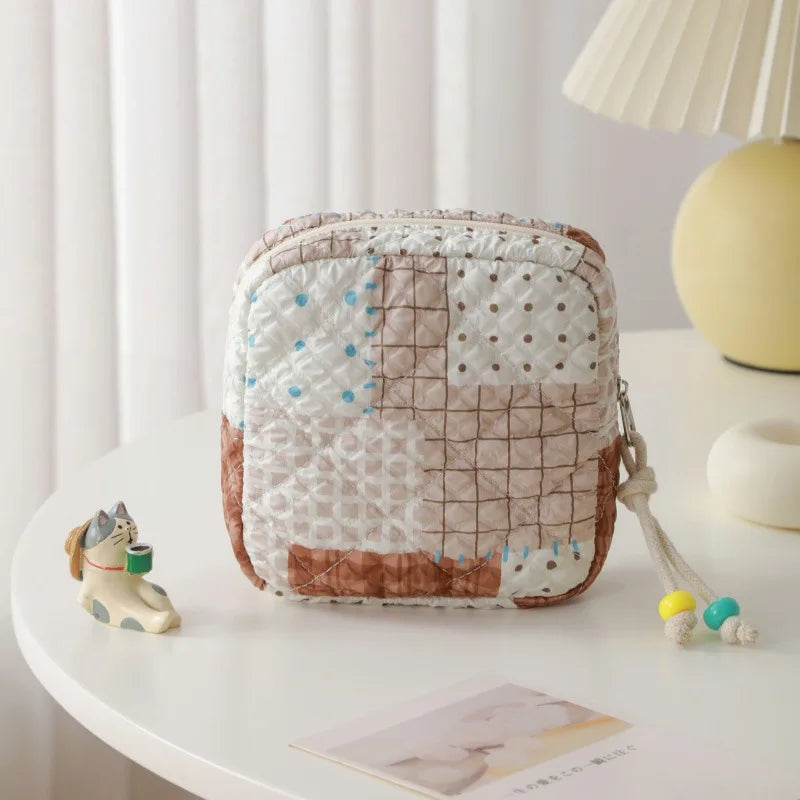 1pcs Cute Quilted Fabric Coin Purse Portable Small Pouch for Sanitary Pads Earphones & Cosmetics Travel Essentials Oasis Select