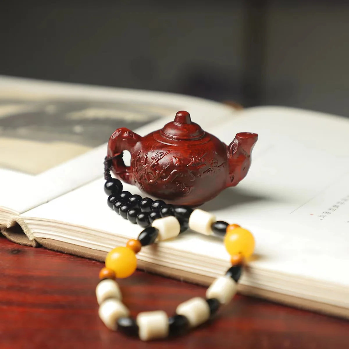 Small Leaf Rosewood Pot Hand A Carved Wooden Key Pendant Small Decoration Sculpture Oasis Select