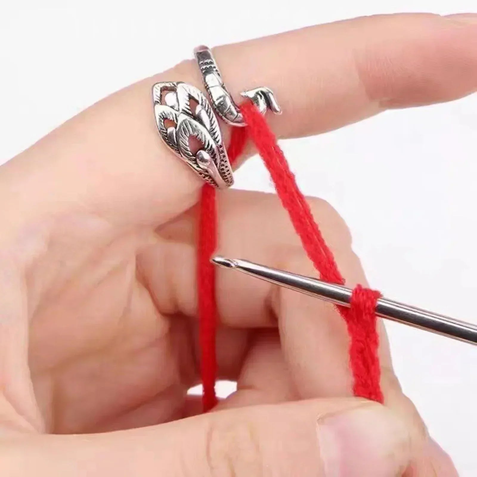 1 Piece Metal Knitting Tools Handamde Peacock Finger Ring Blade Needle Braiding Crochet Yarn Guide Accessories Ring Wool Crafts Oasis Select