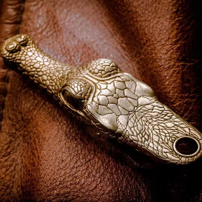 Retro Brass Crocodile Head Statue Mini Alligator Keychain Pendant Perfect Gift Brass Home Desk Ornament Feng Shui Decor Crafts Oasis Select