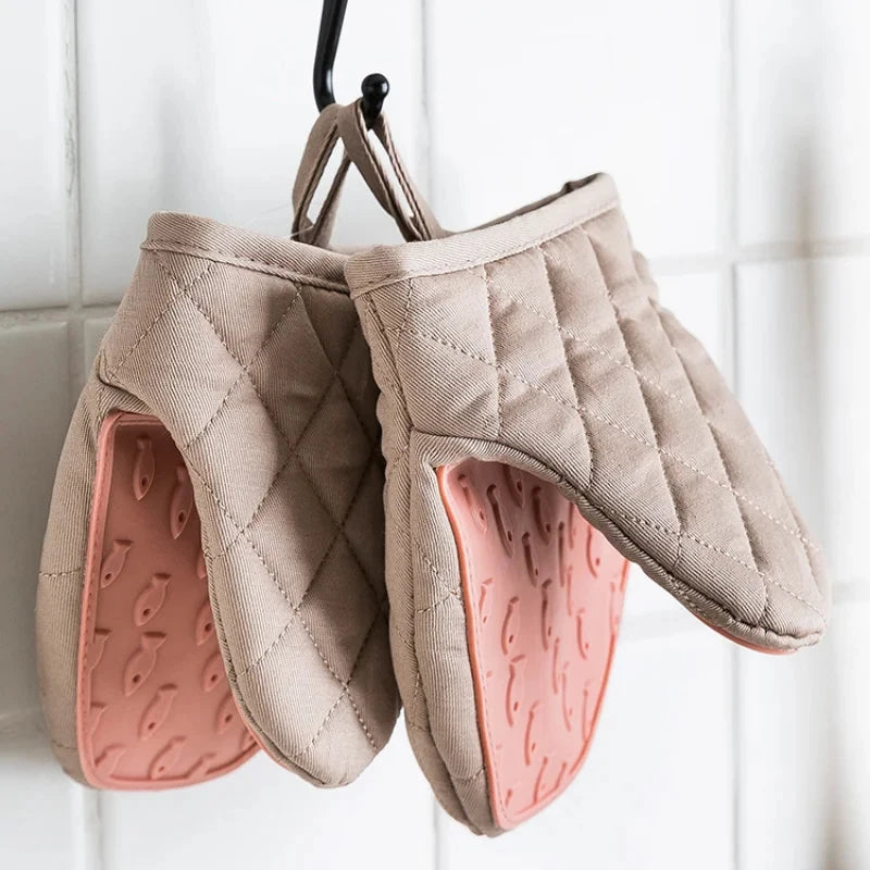 1pc Silicone Anti-scalding Oven Gloves Mitts Potholder Kitchen Silicone Gloves Tray Dish Bowl Holder Baking Oven Glove Hand Clip Oasis Select