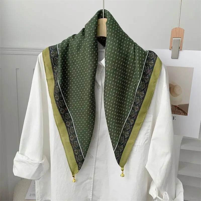 70*70 Square Scarf Retro Print Silk Scarf With Magnetic Buckle Women Neck Scarf All-match Shawl Fashion Headscarf Accessory Gift Oasis Select A23