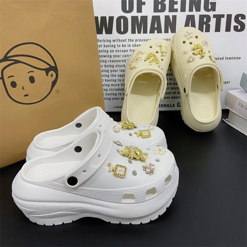 Fashionable shoe accessory set, made of metal, with a shoe chain clasp, removable, suitable for sandals and flip-flops. Oasis Select