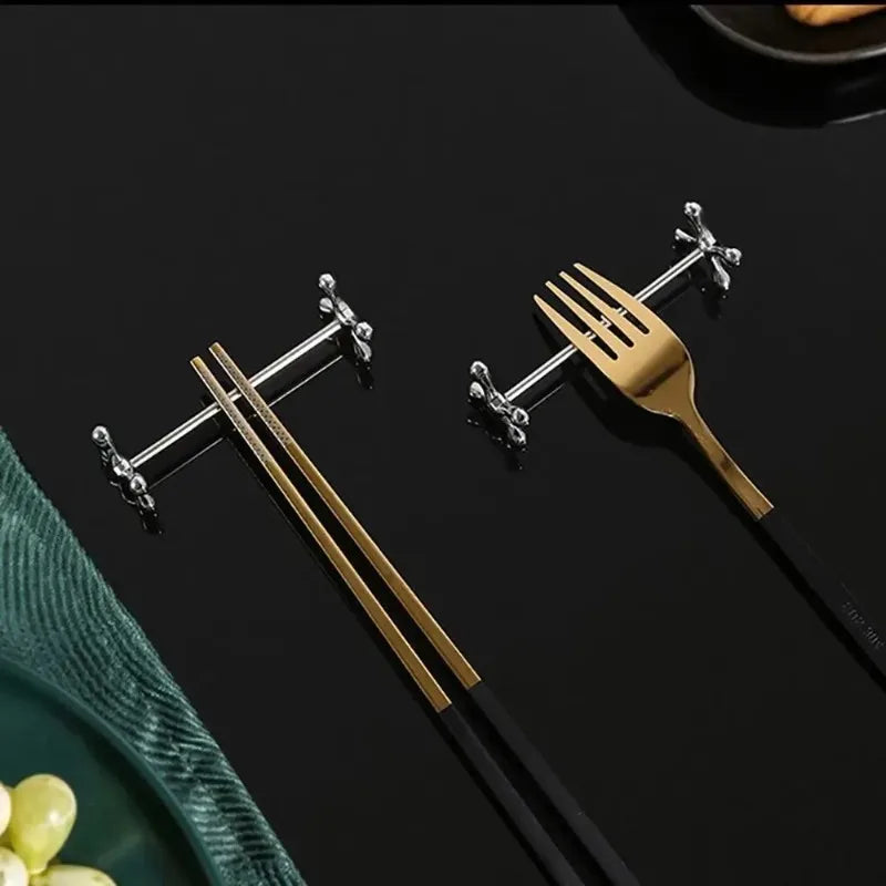 Durable Plum Shape Chopstick Holder Stainless Steel Metal Tableware Stand Fork Storage Holder Art Craft Table Decoration Oasis Select