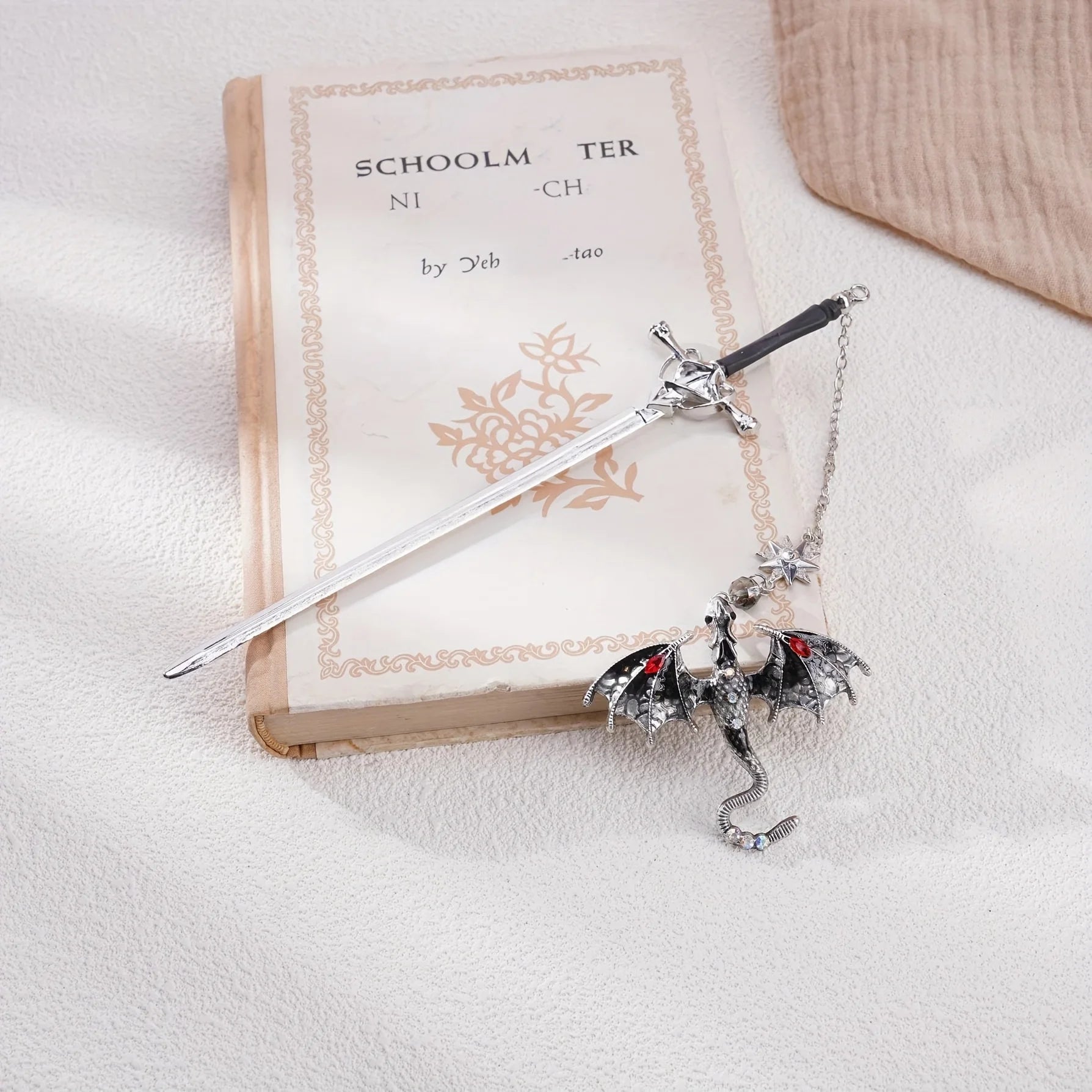 1pc Alloy Sword Dragon Bookmark, Birthday Gift for Book Lovers and Readers, Fantasy Bookworm Silver Gold Gold Pendant Oasis Select GRAY