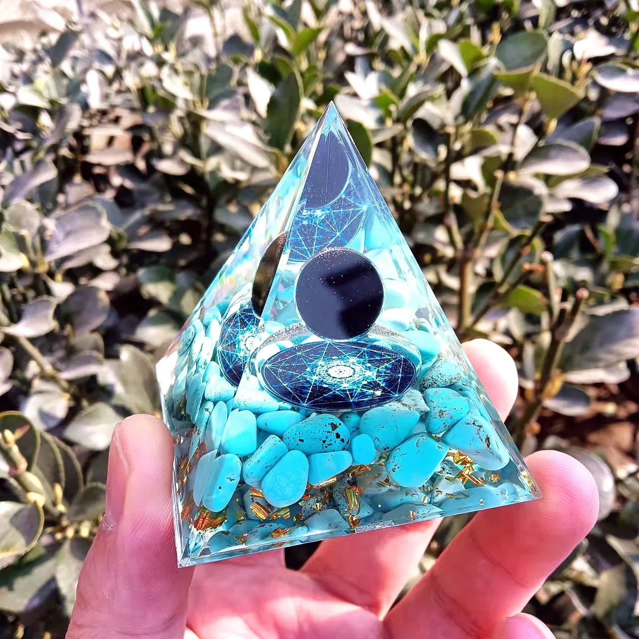 Crystal Pyramid Ornaments Crushed Stone Glue Dropping Resin Crafts