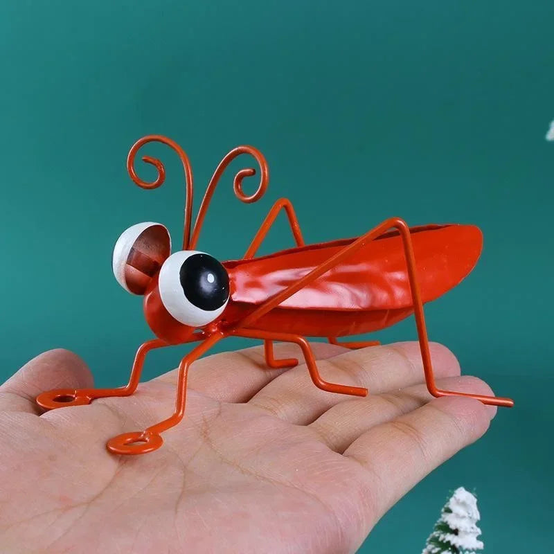 1pc Colorful Cute Garden Art Metal Sculpture Locust Grasshopper Ornament Outdoor Wall Art Garden Statues Oasis Select