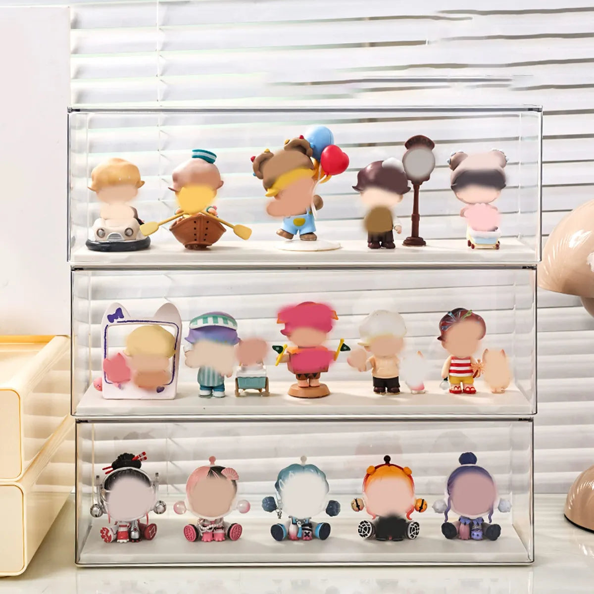 Transparent doll display cabinet, dust-proof storage box for collectibles, doll and doll display rack, stackable storage box Oasis Select