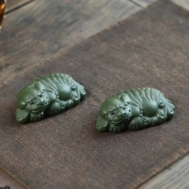 Zisha Tea Pet Pixiu Ornament Dark Green Clay Wealth-attracting Lion Tea Set Sculpture Craft Oasis Select