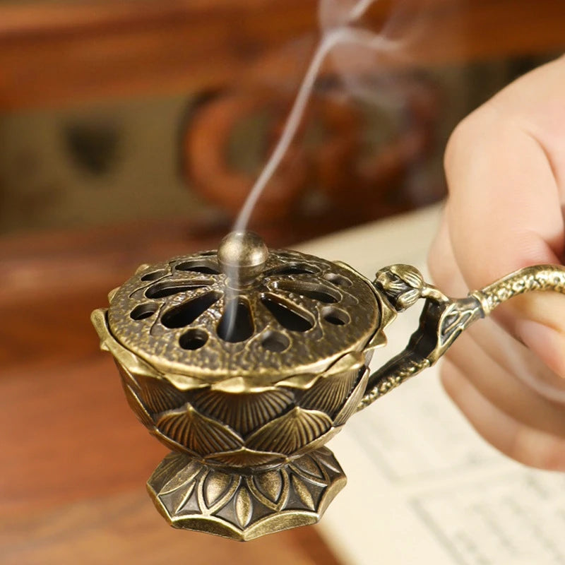 Creative Handheld Lotus Incense Burners Retro Sandalwood Incense Burner Hollow Out Alloy Censer Home Teahouse Decor Oasis Select
