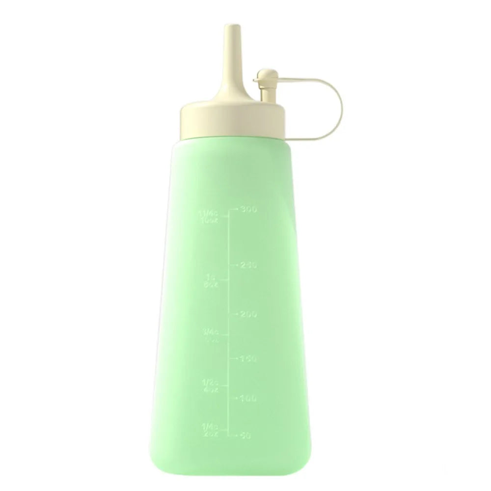 300ml Capacity Condiment Squeeze Bottle Leakproof Design Transparent Sauce Dispenser Clear Scale with Suction Cup Oasis Select Green