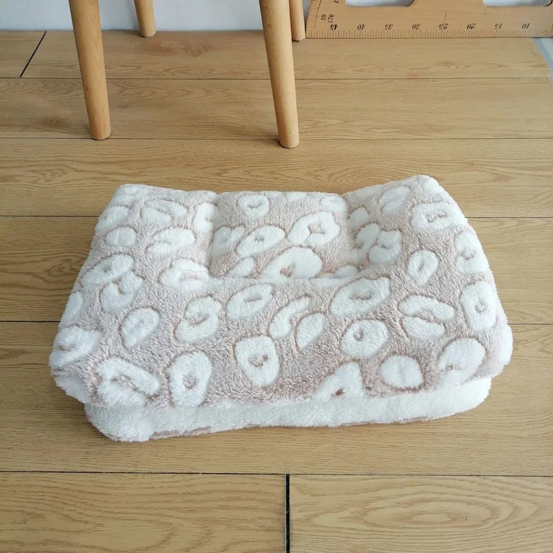 Four Seasons Autumn and Winter Thickened Pet MATS Cat MATS Dog MATS Blankets Pet Beds Bed Covers Sleeping Seat Cushions Oasis Select
