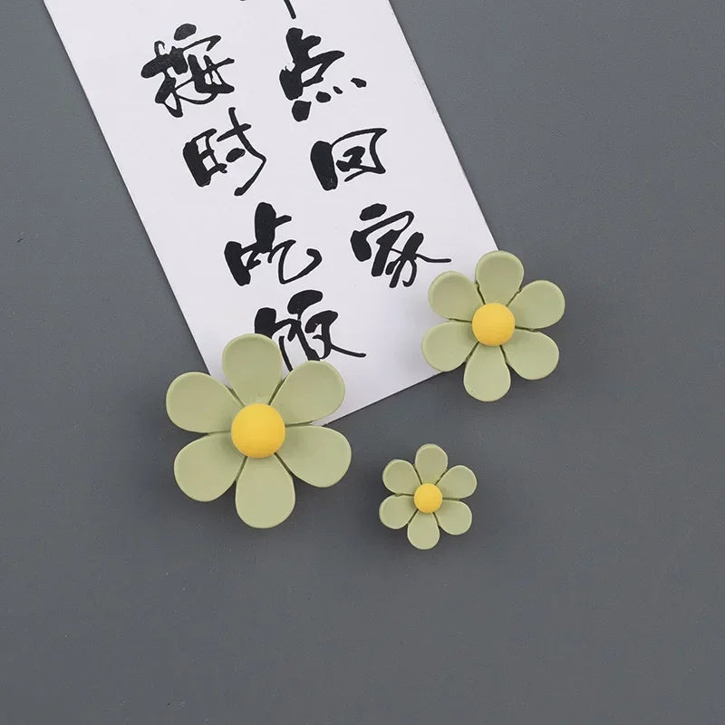 3D Flower Fridge Magnets, 3 Sizes Colorful Daisy Fridge Decoration for Locker Kitchen School Office Whiteboard Oasis Select F