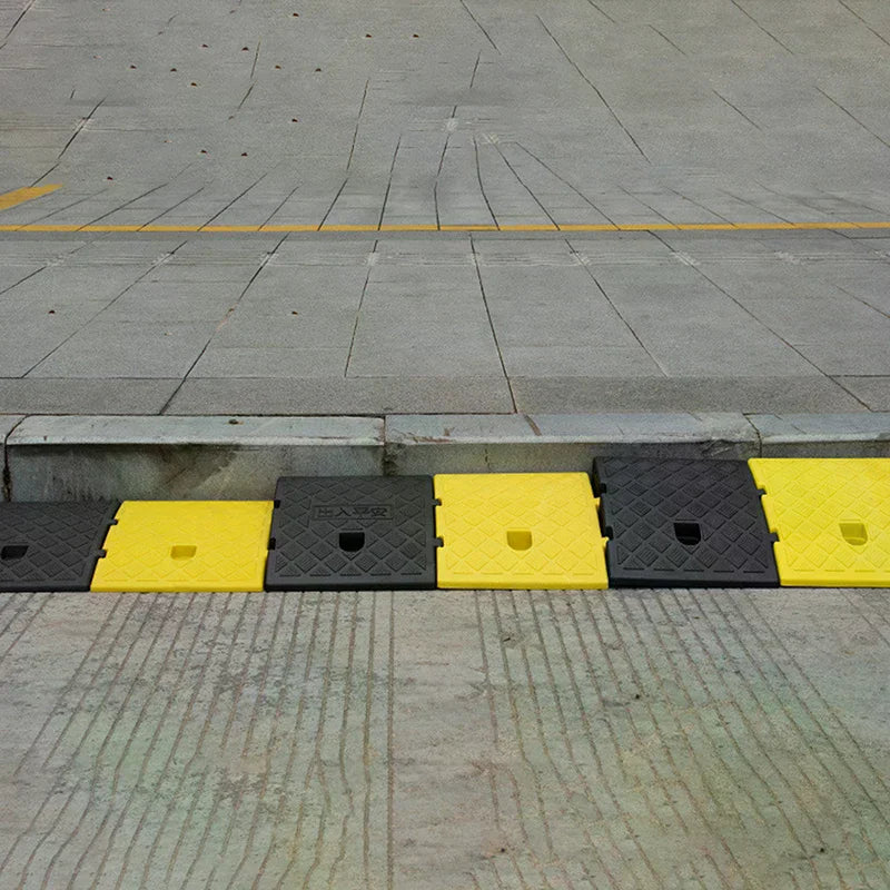 1Pc Plastic Kerb Ramp Non-Slip Threshold Ramp 30/40/50MM Height For Cars Bicycles Wheelchairs Going Uphill Smooth Transitions Oasis Select