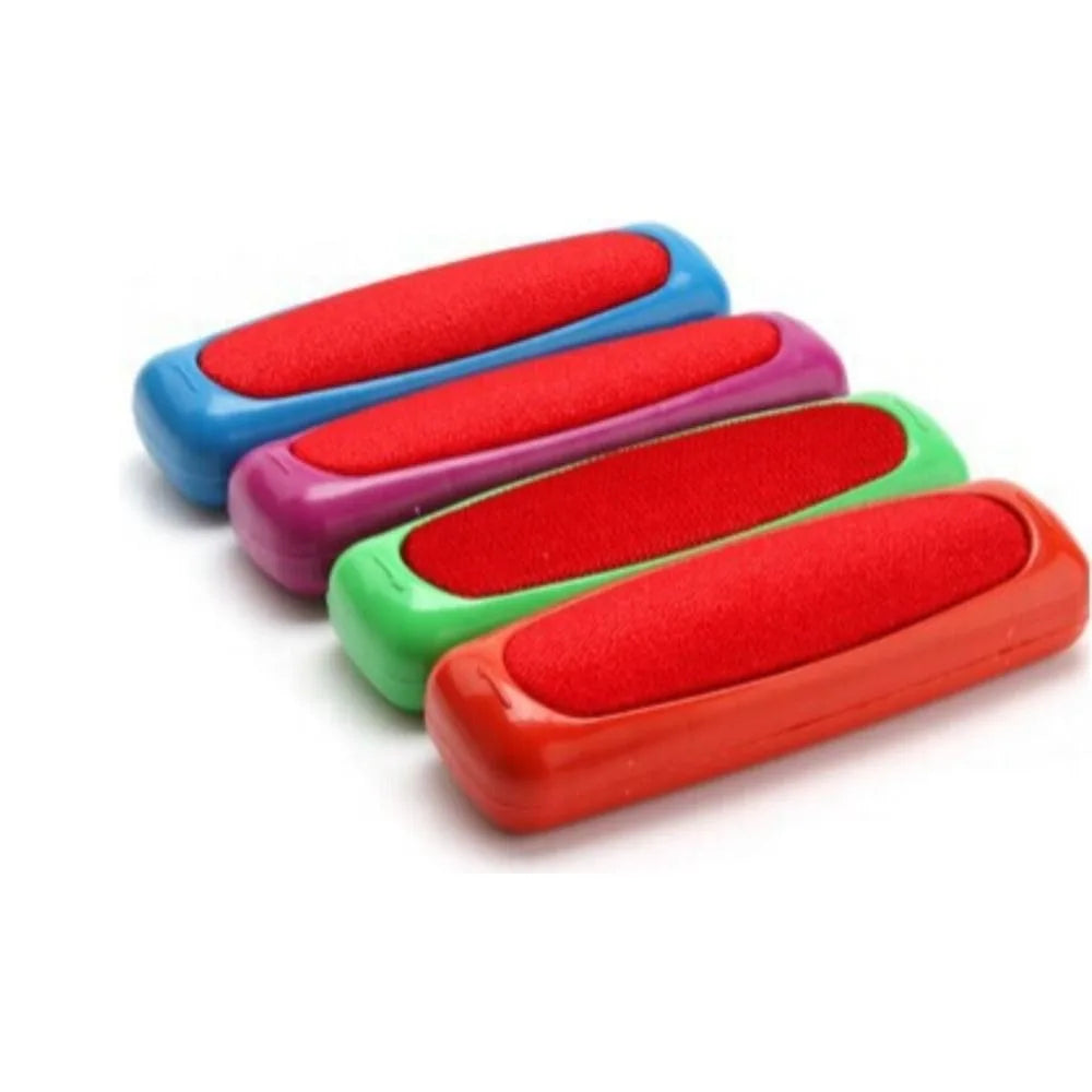 Cloth Dust Removal Brush Random Color Plastic Sweeper Carpet Dust Brush High Quality Crumb Sweeper Fluff Cleaner Cleaning Tools Oasis Select Random color 1pc