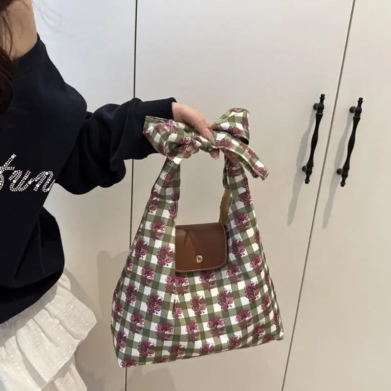 Floral-Decorated Large-Capacity Fashionable Women's Shoulder Tote Bag Oasis Select B