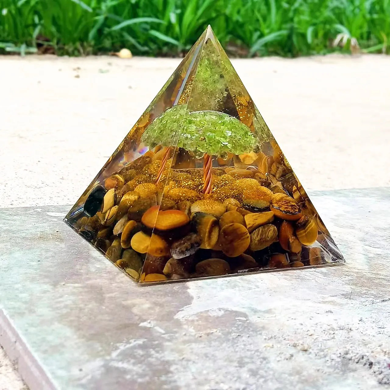 Crystal Pyramid ornaments crushed stone glue dropping resin crafts home and office car decoration products decorations for home Oasis Select 35 60mm x 60mm